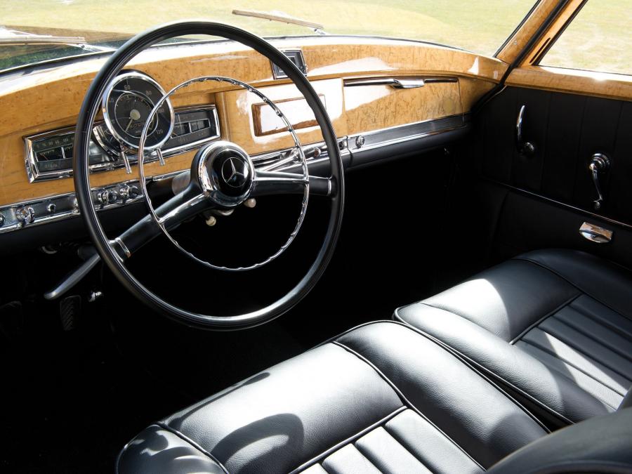  Mercedes-Benz 300 S Coupe 1951 года  (фото 15 из 26)